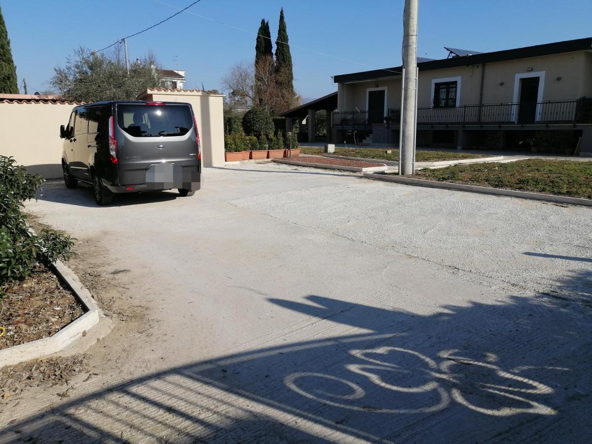 La Casa Del Borgo-Intero Appartamento Latina Extérieur photo