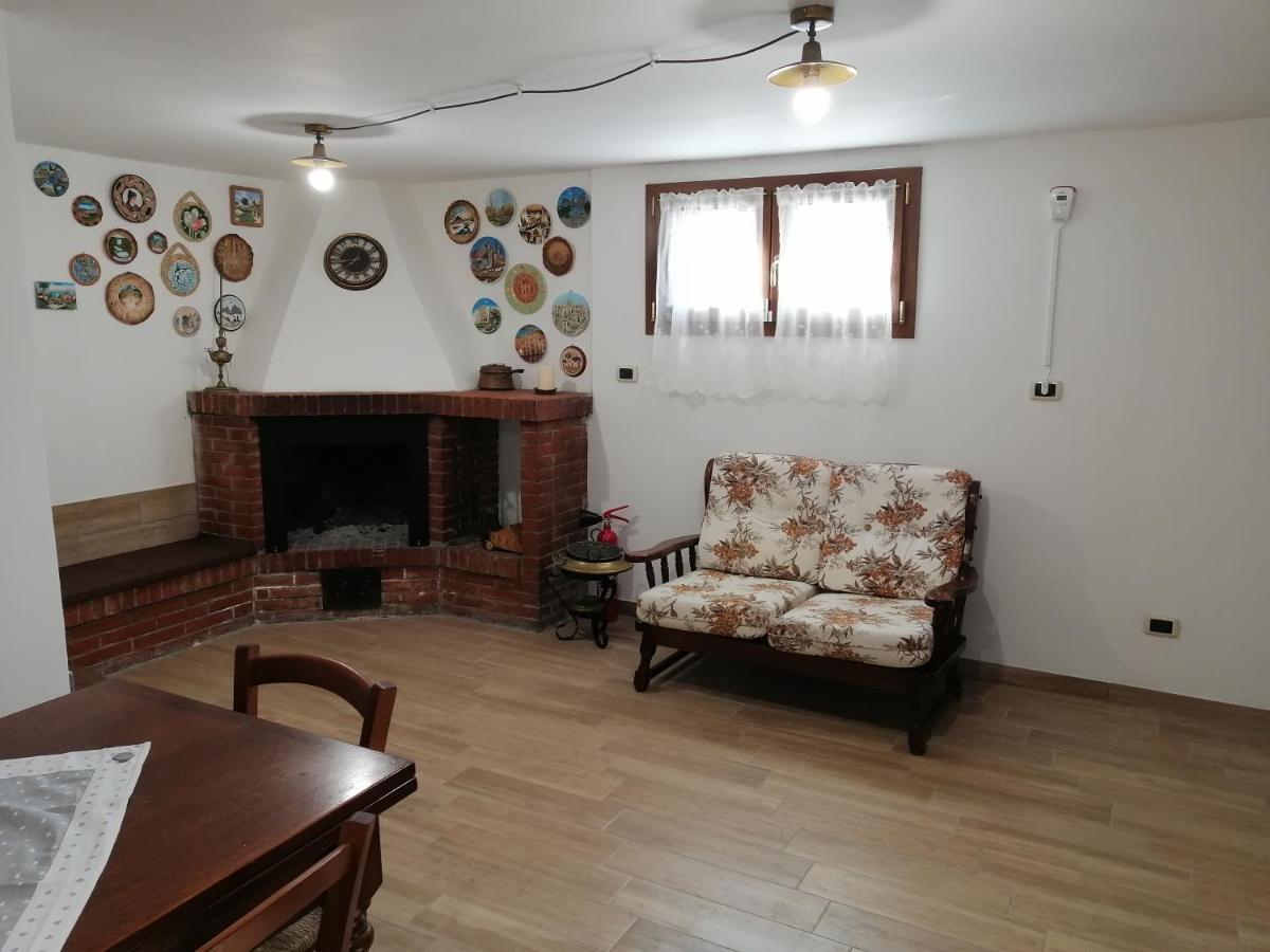 La Casa Del Borgo-Intero Appartamento Latina Extérieur photo