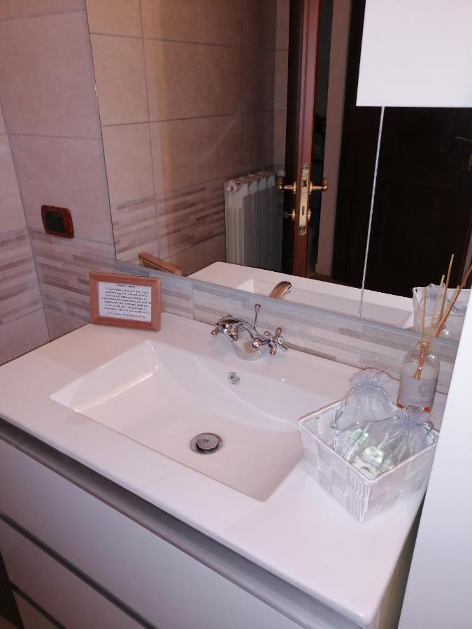 La Casa Del Borgo-Intero Appartamento Latina Extérieur photo