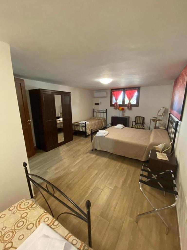 La Casa Del Borgo-Intero Appartamento Latina Extérieur photo