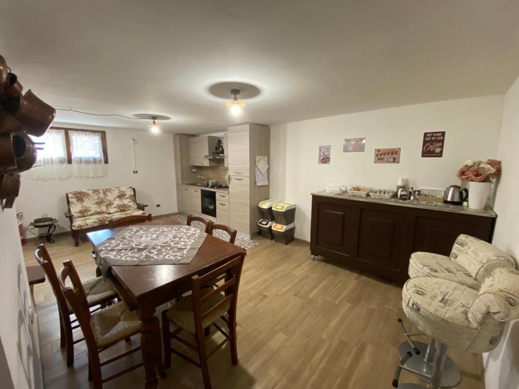 La Casa Del Borgo-Intero Appartamento Latina Extérieur photo